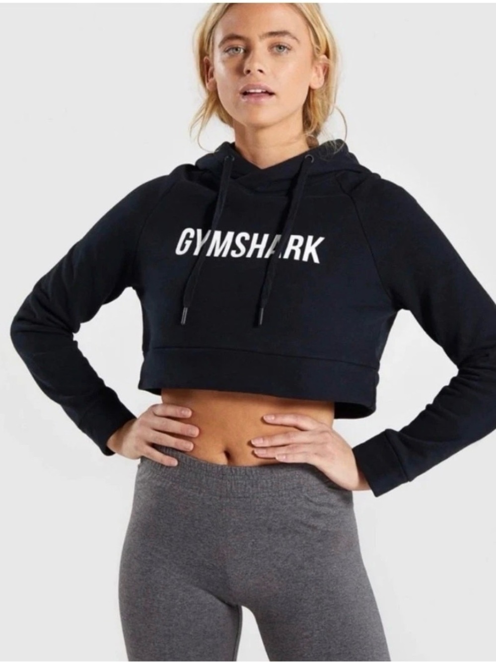 Gymshark Women's Black Cropped Hoodie Size Small NWT!!